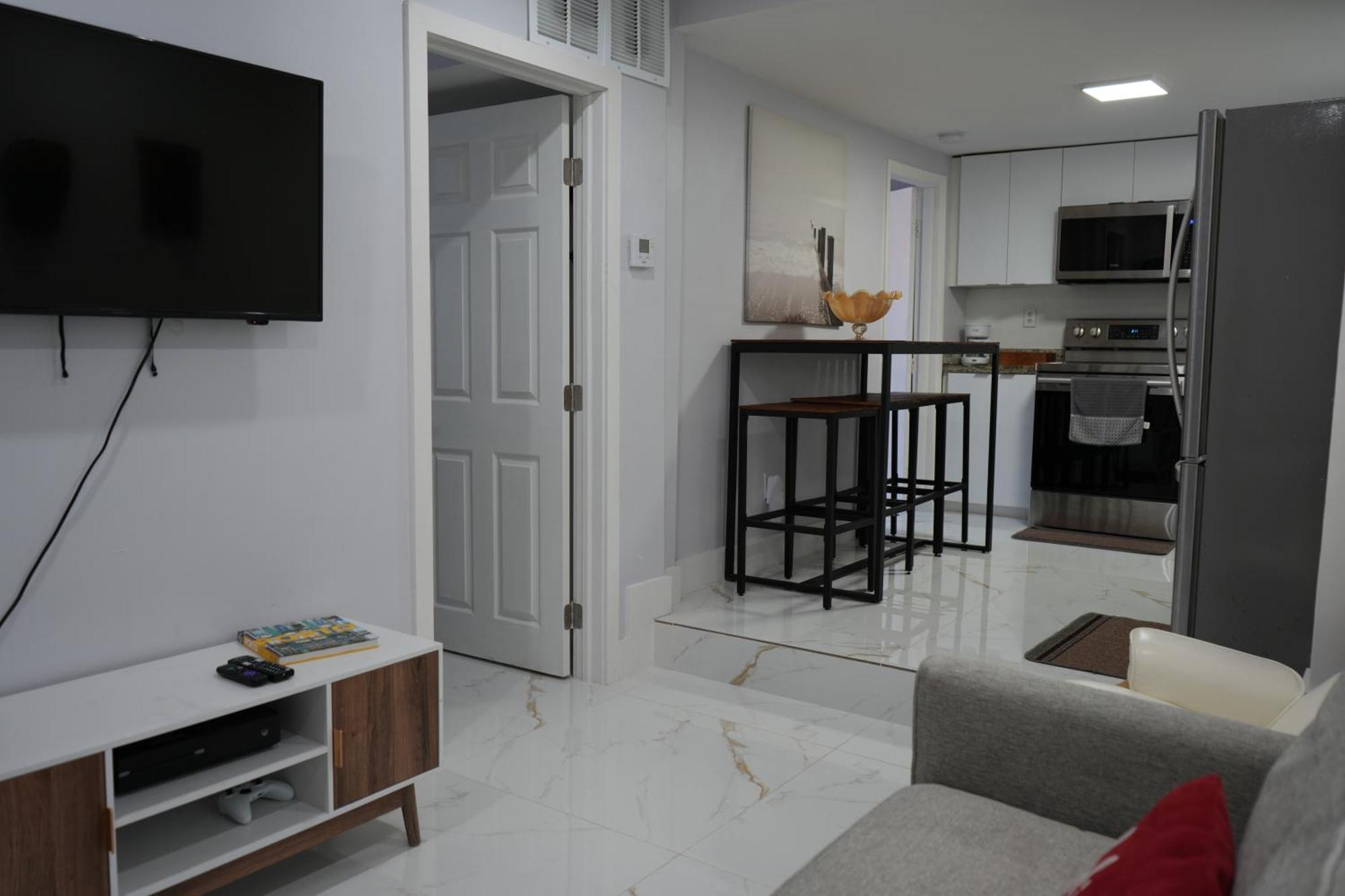 Charming Two Bedroom Apartment. Miami Eksteriør billede