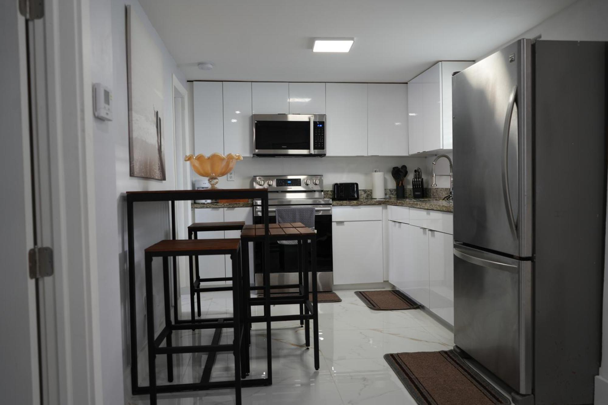 Charming Two Bedroom Apartment. Miami Eksteriør billede